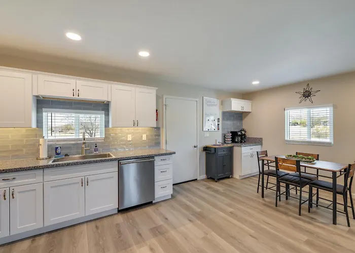 Stylish W/ Mtn Views & Grill! Maricopa